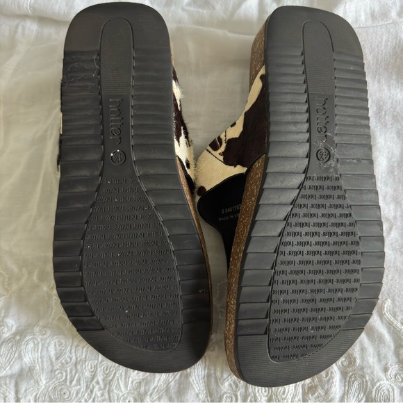 Cow Print Comfortable Thong Sandals - Picture 4 of 5